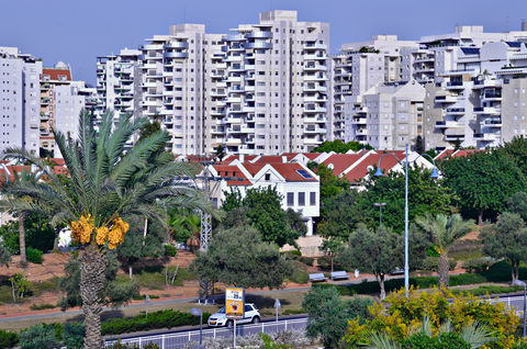 בדיקת זכאות להחזר מס שבח מקרקעין בעסקה של מכירת מגרש בפתח תקווה